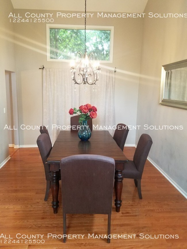 Foto del edificio - 988 Cormar Dr