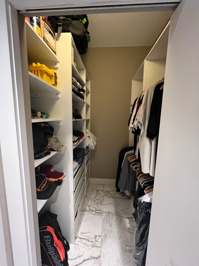 Foto del edificio - 21205 Yacht Club Dr