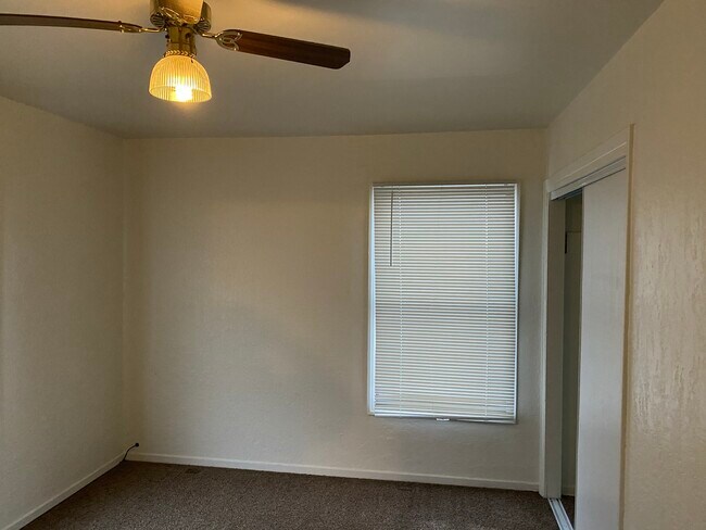 Foto del edificio - 1101 E 420 S St