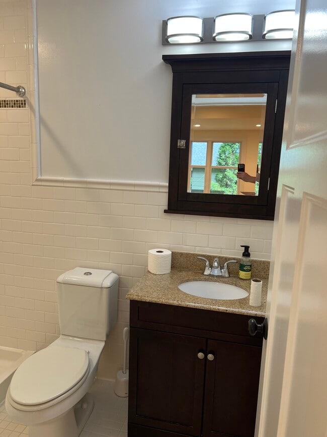 Bathroom - 2726 N Harrison St