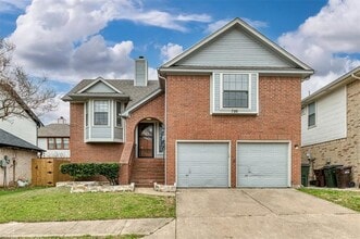 Building Photo - 786 Eiffel Dr