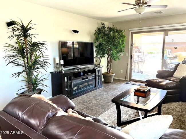 Foto del edificio - 7935 W Pleasant Oak Ct
