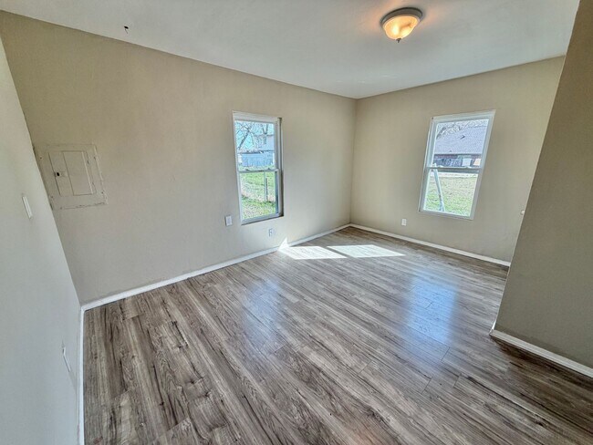 Foto del edificio - 2 bed cute home