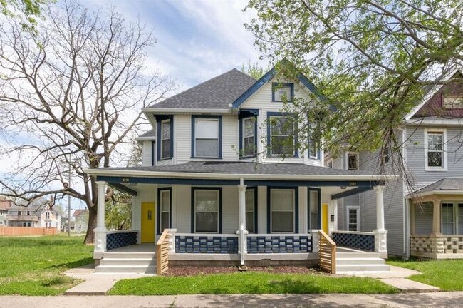Building Photo - 2149 Carrollton Ave