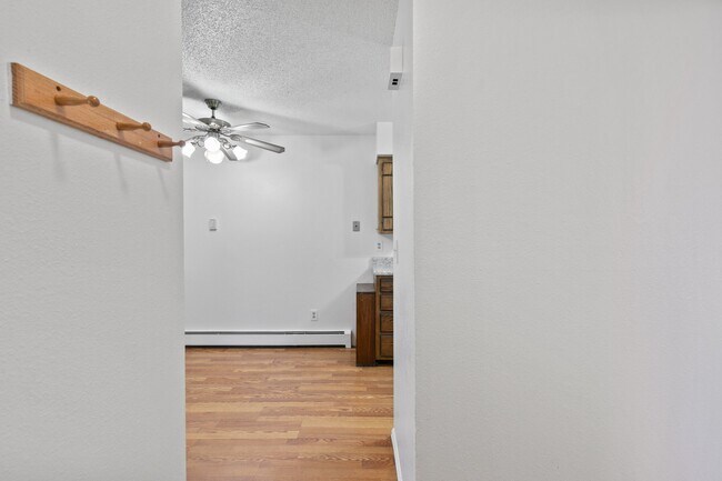 Foto del edificio - 1145 Willow Bend Cir