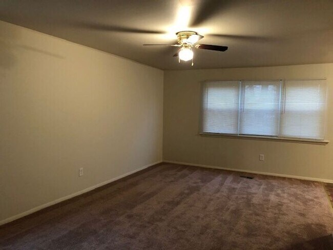 Foto del edificio - Two Bedroom Apartment 19115
