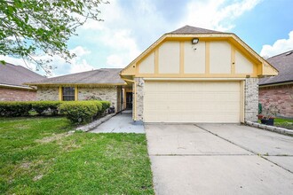 Building Photo - 14431 Royal Hill Dr