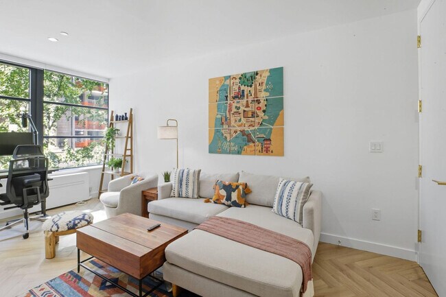 Foto del edificio - 980 6th Ave