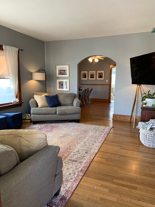 Foto del edificio - 4207 Barker Ave