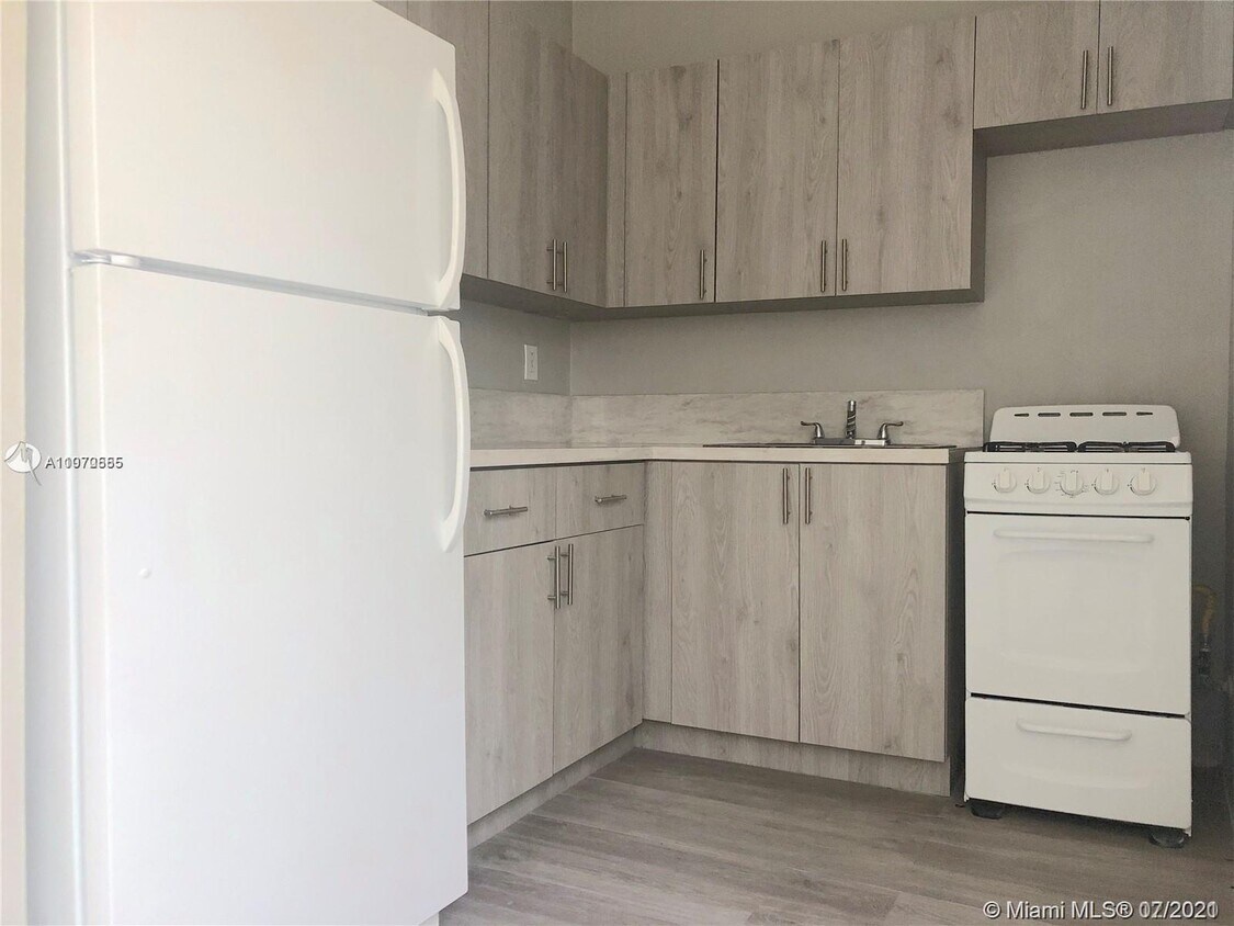 Foto principal - 7311 Gary Ave