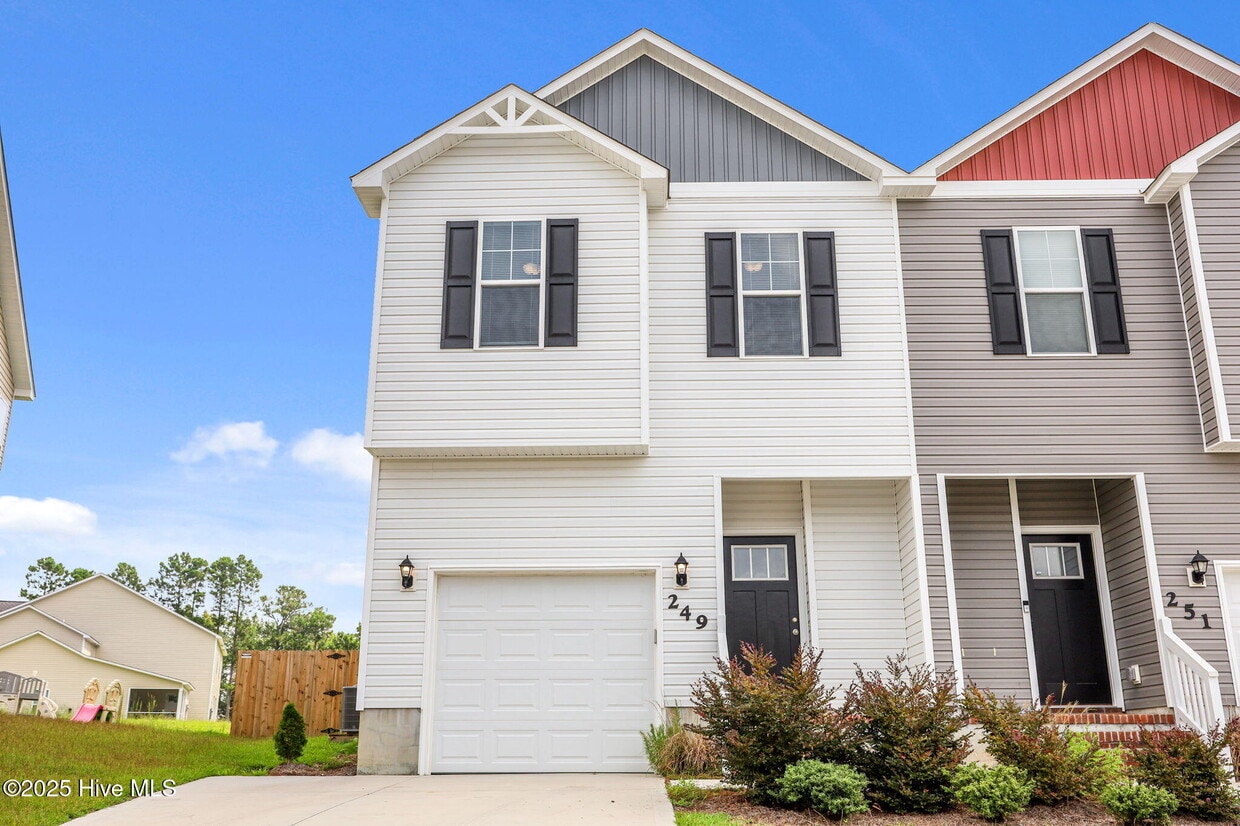 Foto principal - 249 Shallowbag Bay Ln