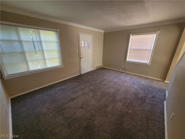 Foto del edificio - 255 E 250th St