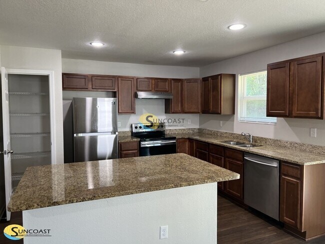 Foto del edificio - 7118 Plymouth Grove Ct