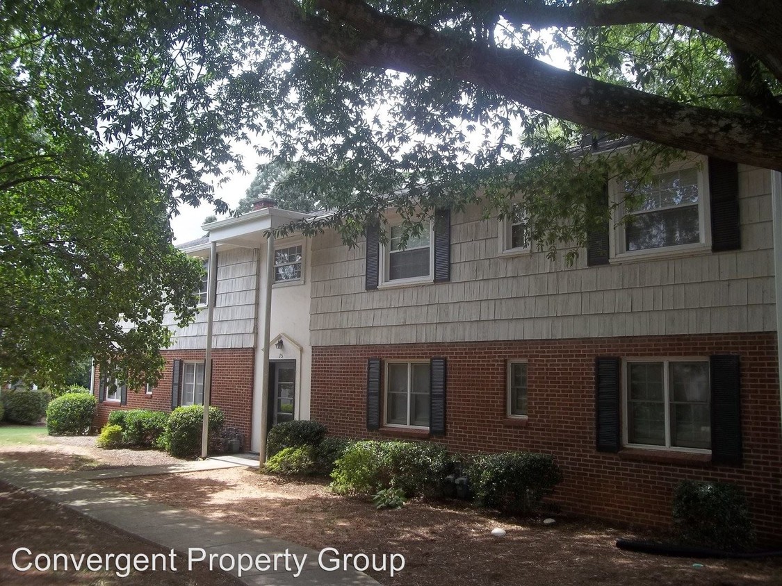 Primary Photo - 100 Lewis Dr
