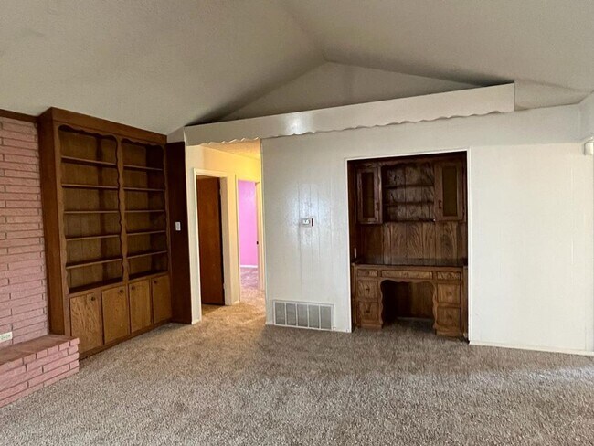 Foto del edificio - Large 3 Bedroom Single Family House for re...