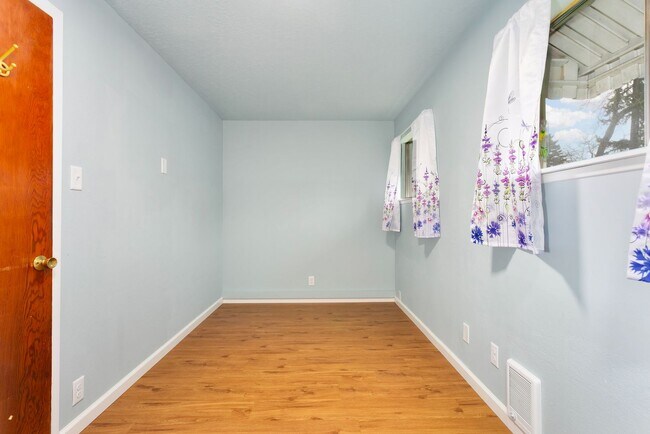 Foto del edificio - AVAILABLE FOR RENT – Beautiful 4BD / 3BA Home in Tacoma!