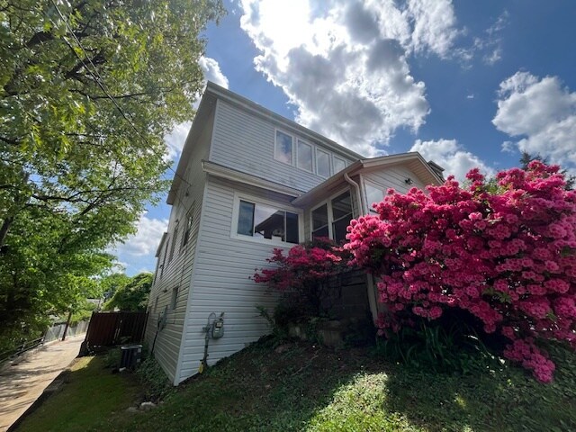 Foto del edificio - 1339 Irving St NE