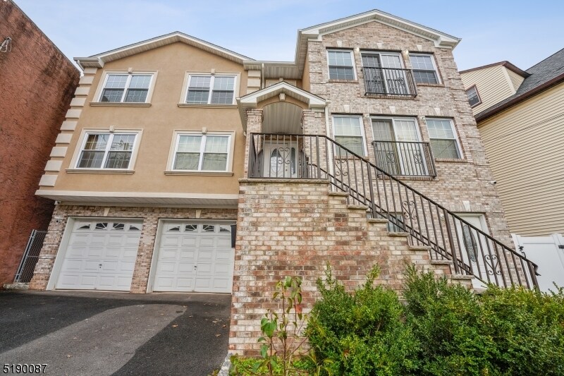 906 3rd Ave, Elizabeth, NJ 07201 Room for Rent in Elizabeth, NJ