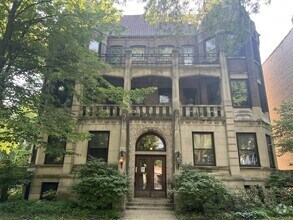 Building Photo - 5455 S Hyde Park Blvd
