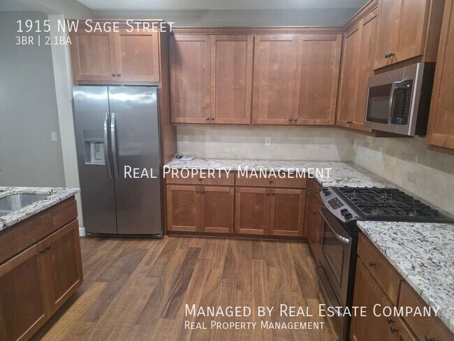 Foto del edificio - 1915 NW Sage St