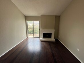 Building Photo - 10053 Westpark Dr