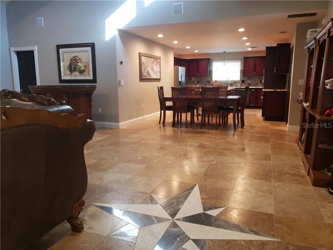 Building Photo - 5940 Cypress Cir
