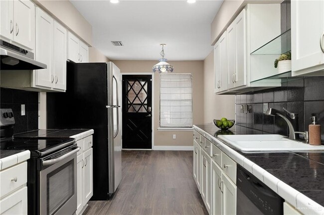 Foto del edificio - 11 Cardinal Ave