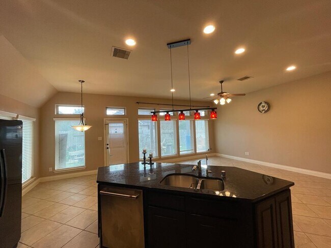Building Photo - Aqua Falls, Missouri City, TX 77459 - 4 BR 2 BA single-family home