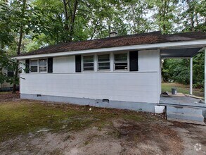 Building Photo - 2211 Ivy Rd