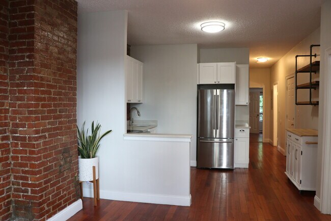 Foto del edificio - 320 Warren St