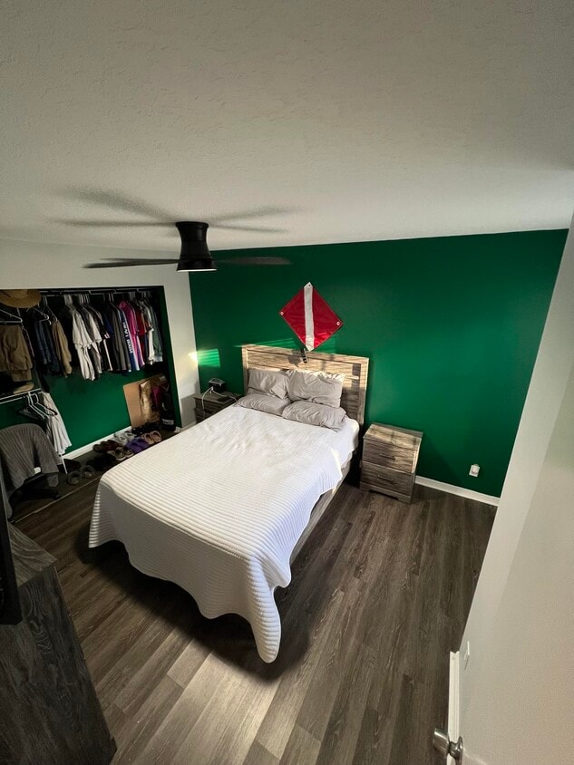 Foto principal - 2825 Stoneway Ln