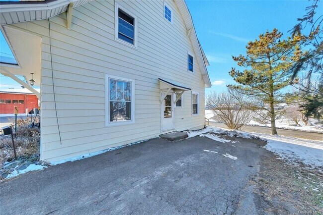 Building Photo - 730 NY-208