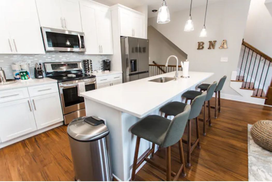 Foto principal - 421 Elysian Fields Rd