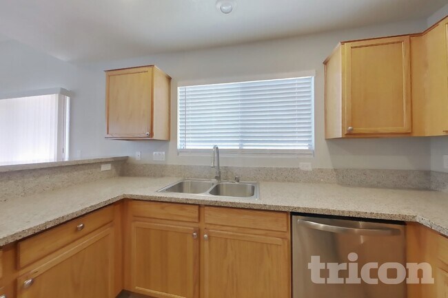 Foto del edificio - 8924 Attic Grace Ave
