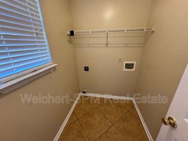 Photo - 5616 Autumn Valley Dr House