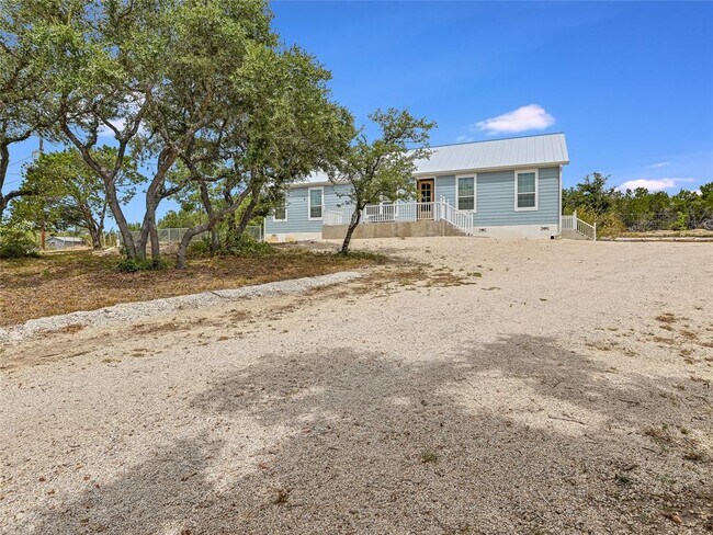 Building Photo - 25612 Fawn Dr