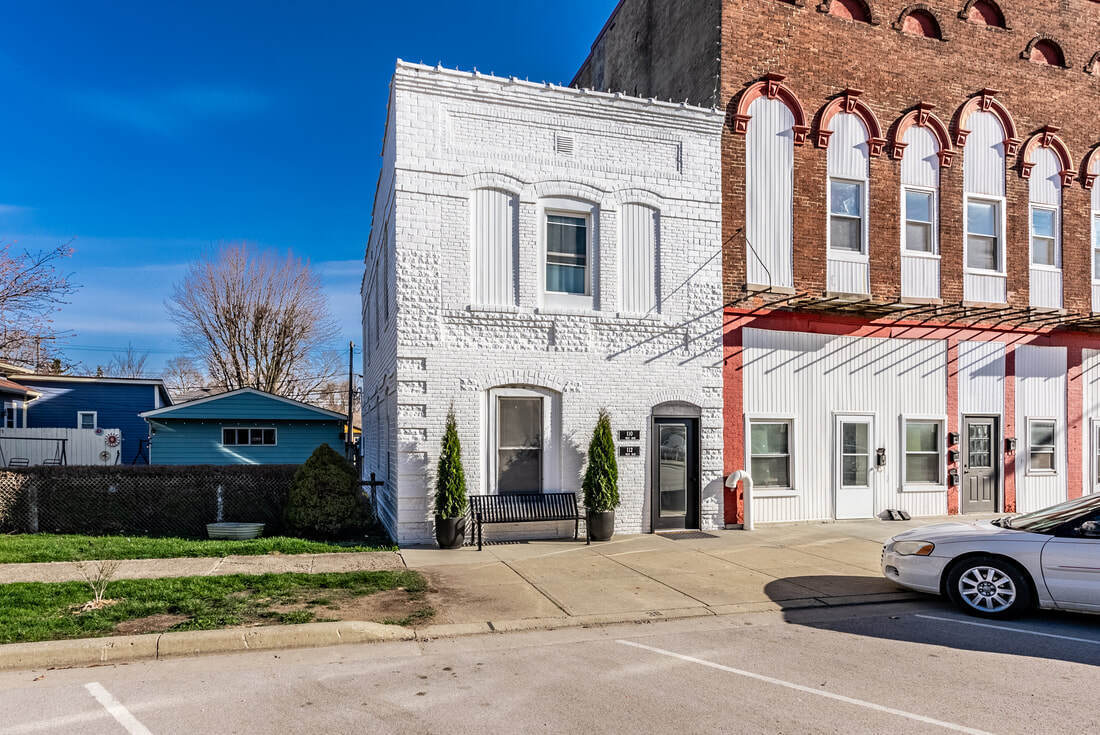 Primary Photo - 110 W Main St