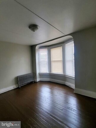 Building Photo - 1134 W King St