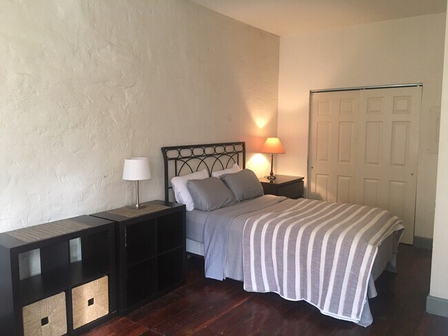 BEDROOM / WORK - 159 N 3rd St