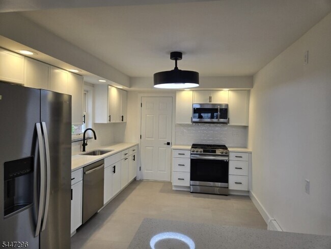 Foto del edificio - 832 Dewey St