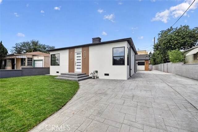 Foto del edificio - 2325 N Naomi St