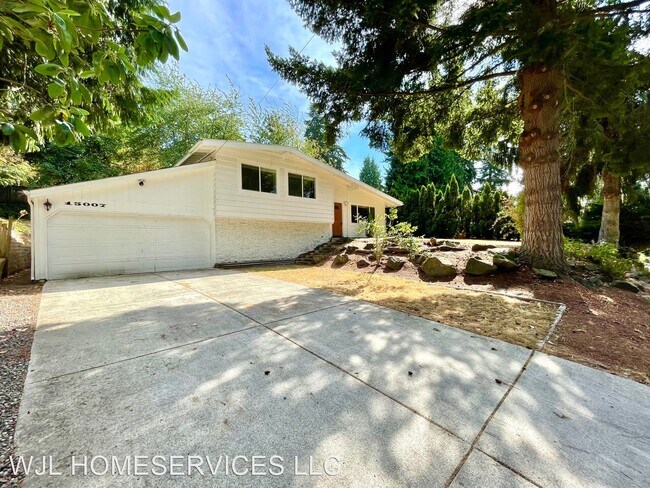Building Photo - 4 br, 2 bath House - 15007 SE 44th PL