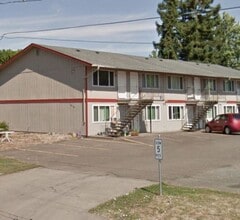 Building Photo - 1215 Pioneer St