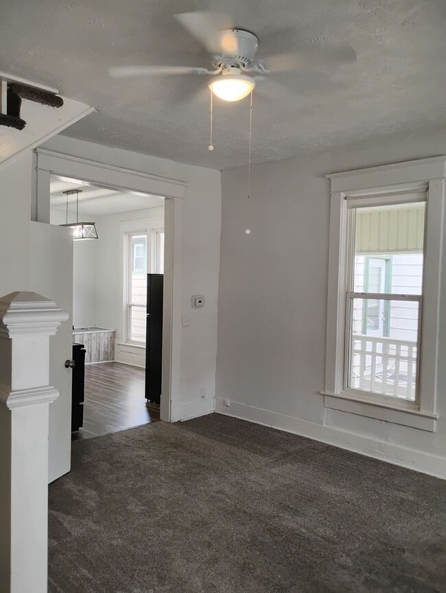 Building Photo - 522 N 13th St