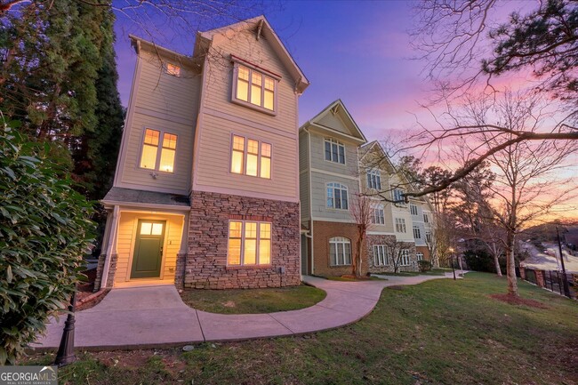 Building Photo - 110 Garrison Walk