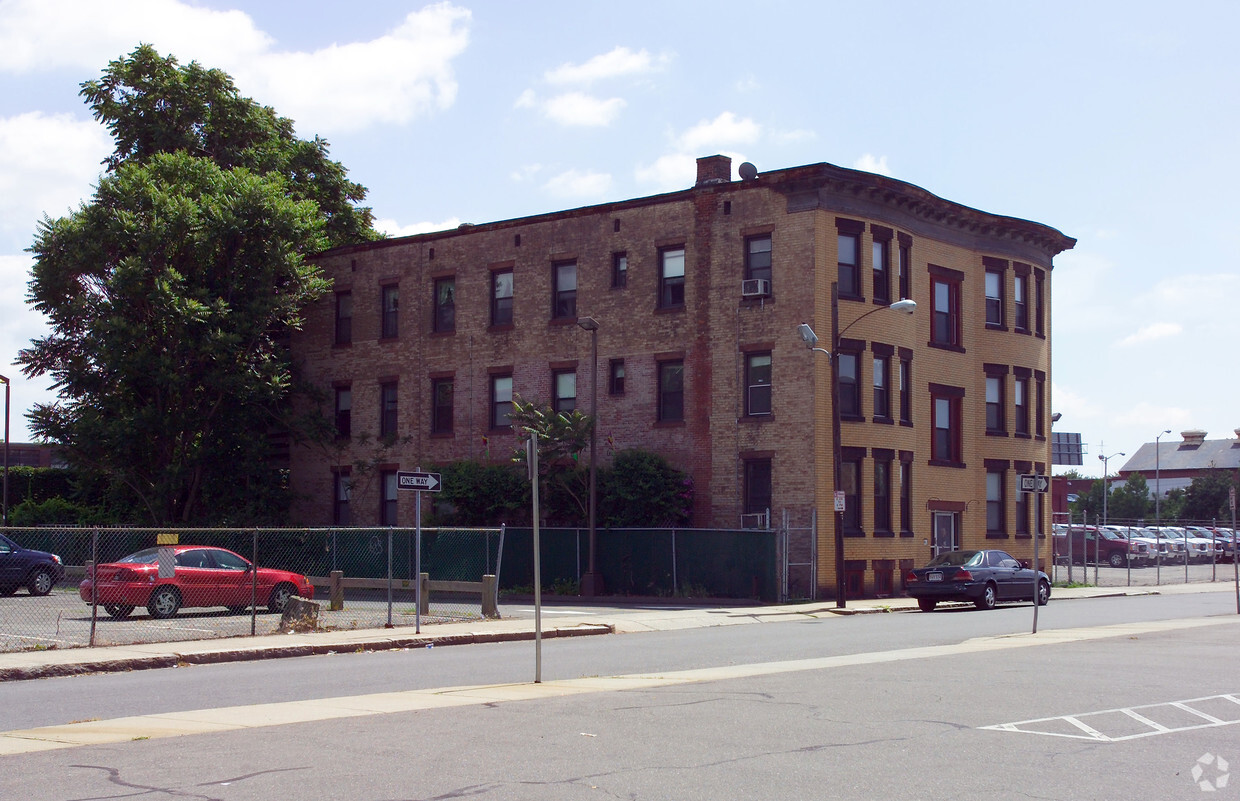 Building Photo - 9 York St