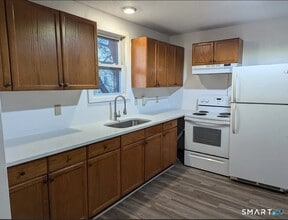 Building Photo - 141 6th St