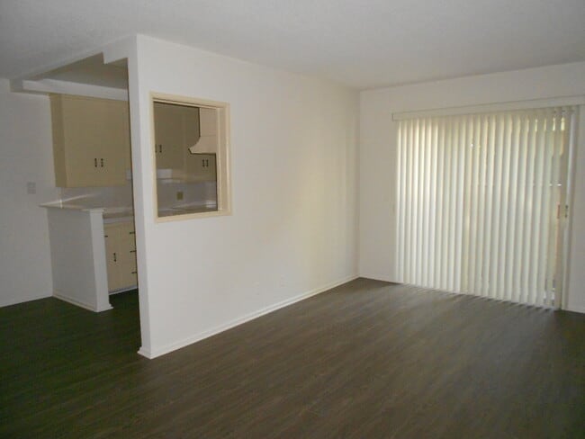 Foto del edificio - 1523 Corinth Ave