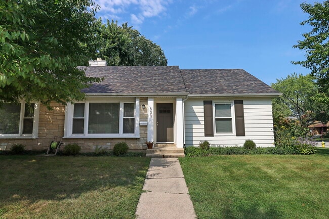 Building Photo - 500 W Pacific Ave