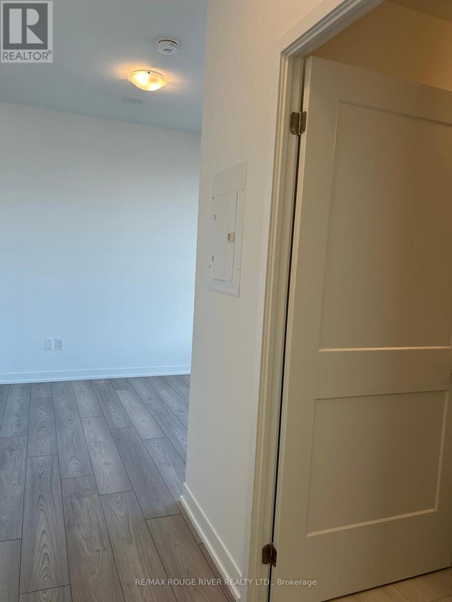 Photo du bâtiment - 474-2474 Caldari Rd